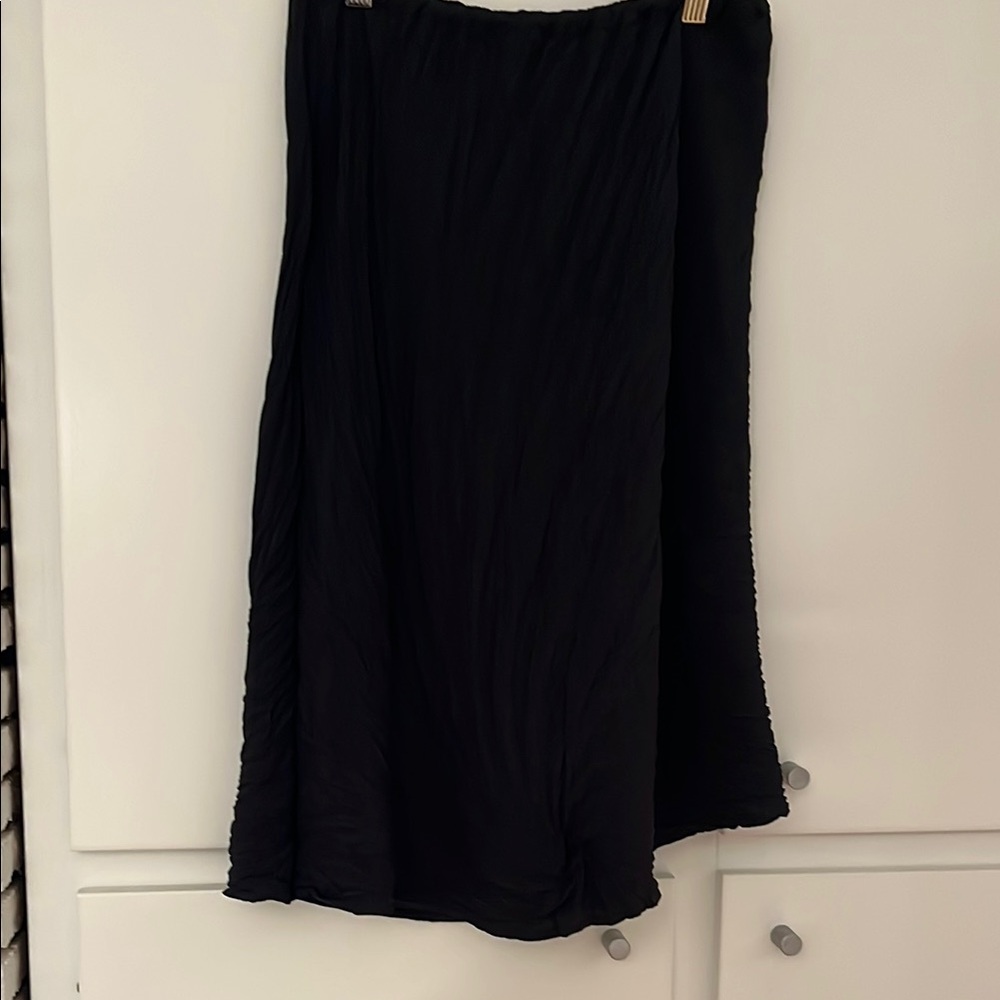 Babette skirt. Pleated with elastic waist.  Size medium. Made in USA.￼